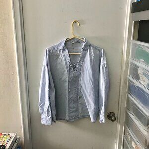 Women's Zara lace-front light blue cropped shirt - Size XL